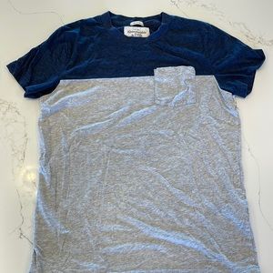 Men’s Abercrombie & Fitch T-shirt. Size Medium